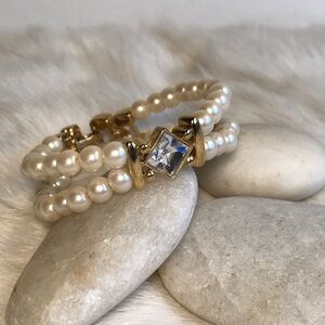 Vintage Bracelet Crystal 2 Strand Faux Pearl Gold